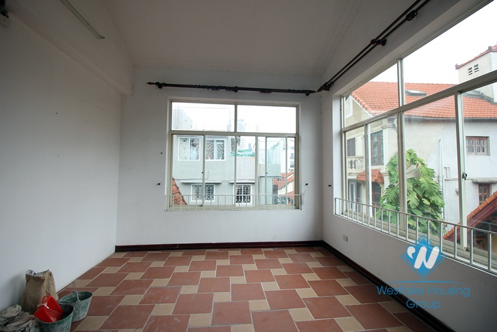 Gorgeous house in Tay Ho district for rent 